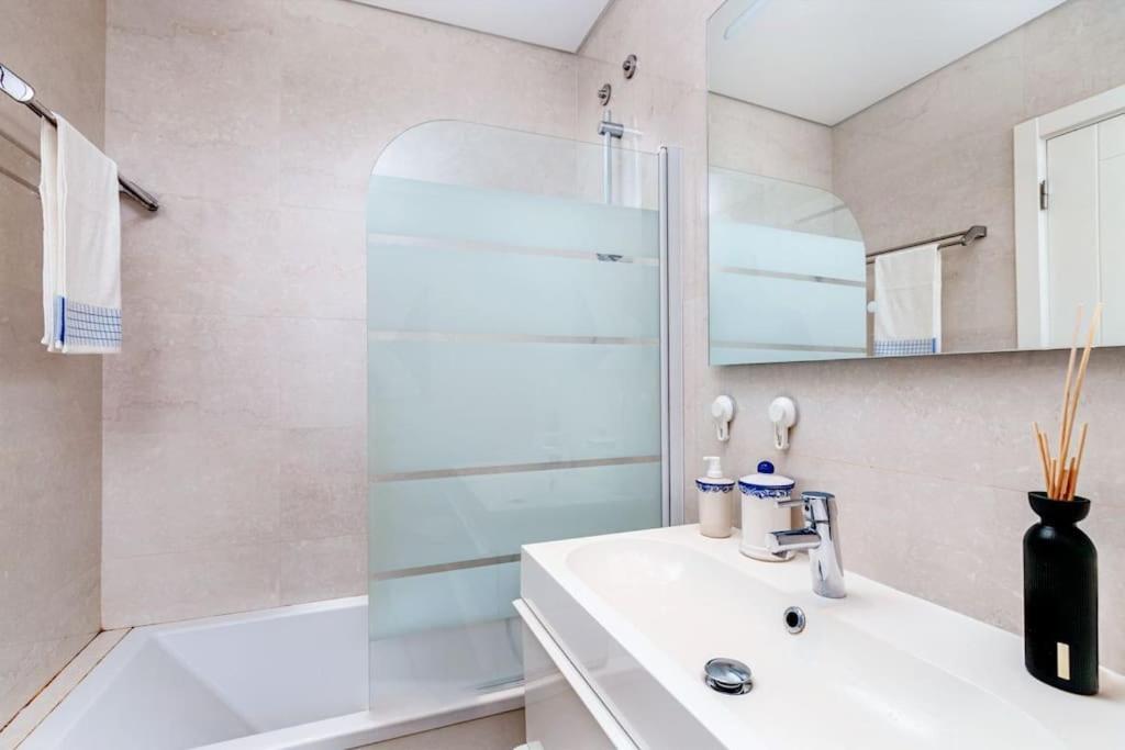 Cozy Bright Space With Landscape And Air Conditioner Lisboa Extérieur photo