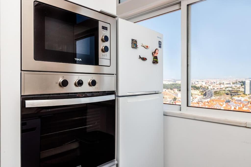 Cozy Bright Space With Landscape And Air Conditioner Lisboa Extérieur photo